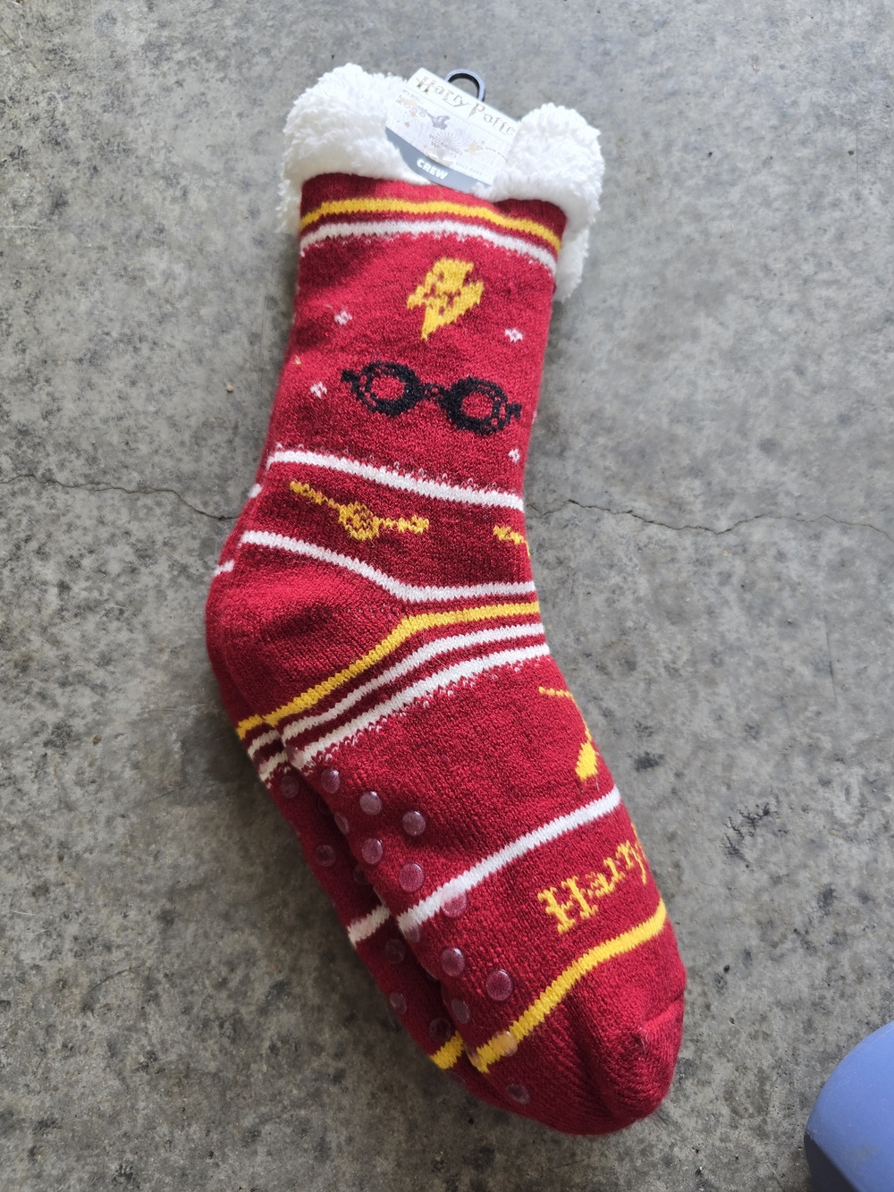Harry Potter Bioworld Red and Yellow Fleece-Lined Novelty Cozy Socks